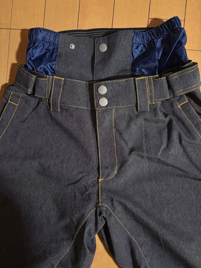 スキー、スノーボード用ウェアセット（ジャケット・パンツ・手袋・プロテクター）