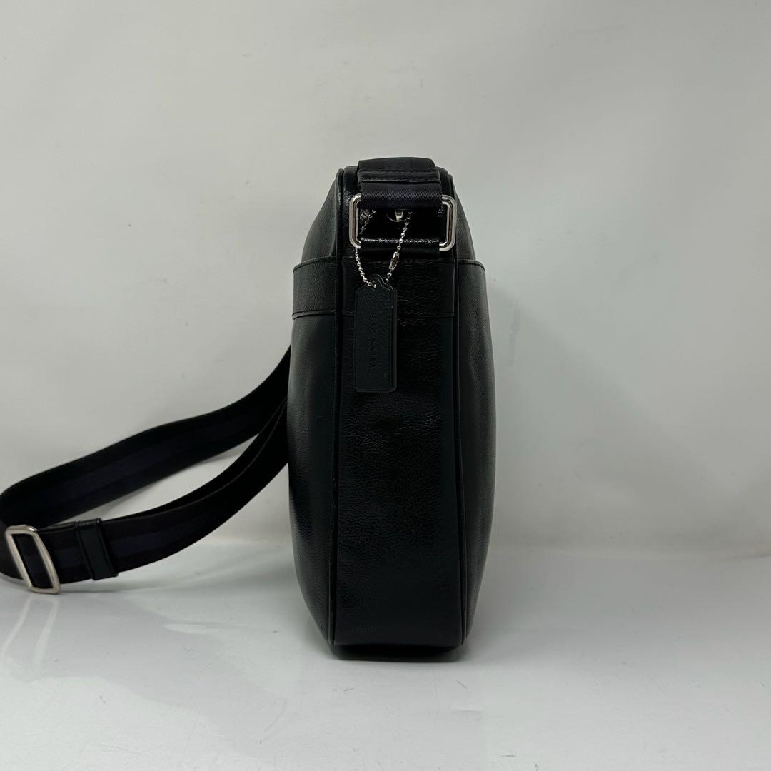 がん様　COACH コーチ レザー ショルダーバッグ メンズ