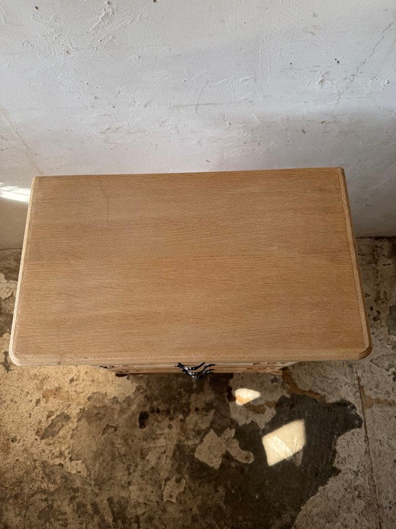 ビンテージ 4段チェスト 猫脚 剥離