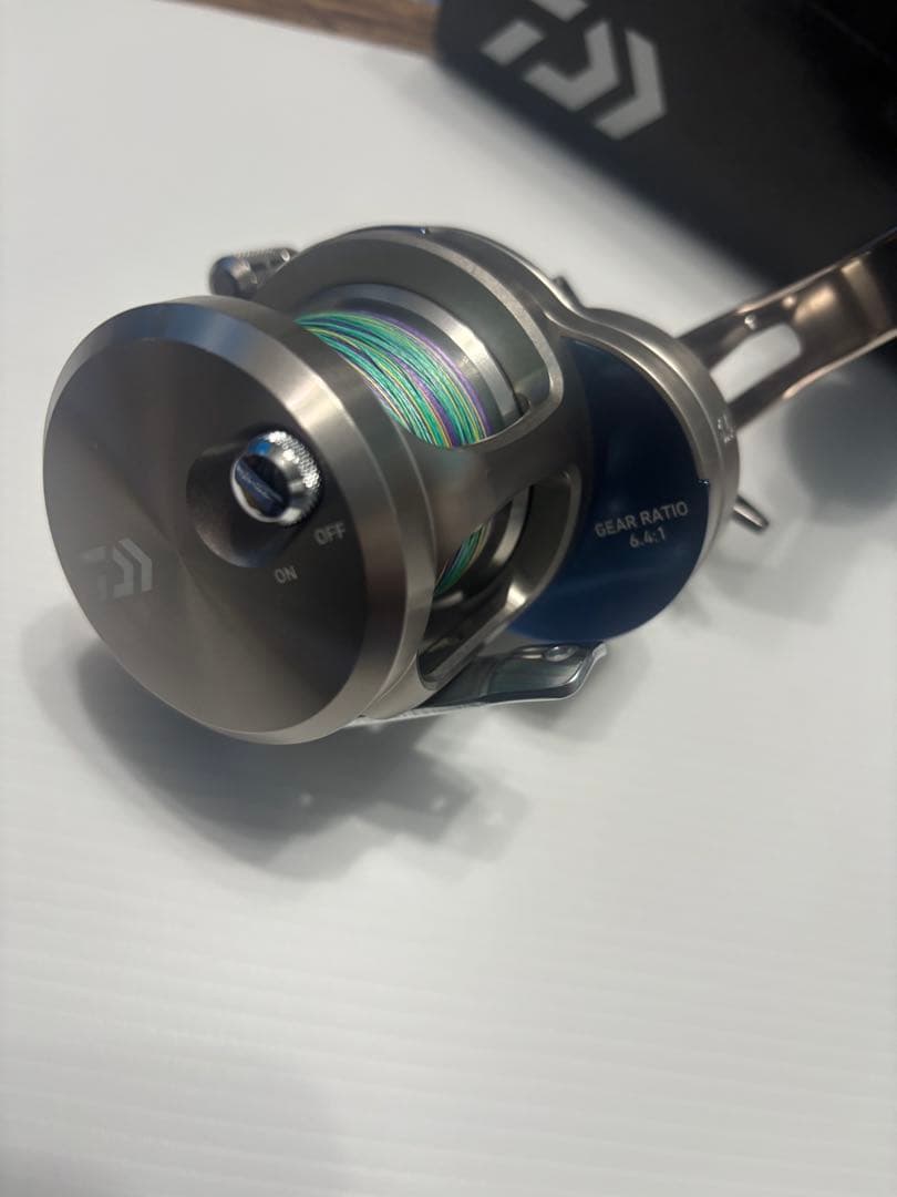 本日限定値下げ‼️ダイワ ソルティガ15H L リール