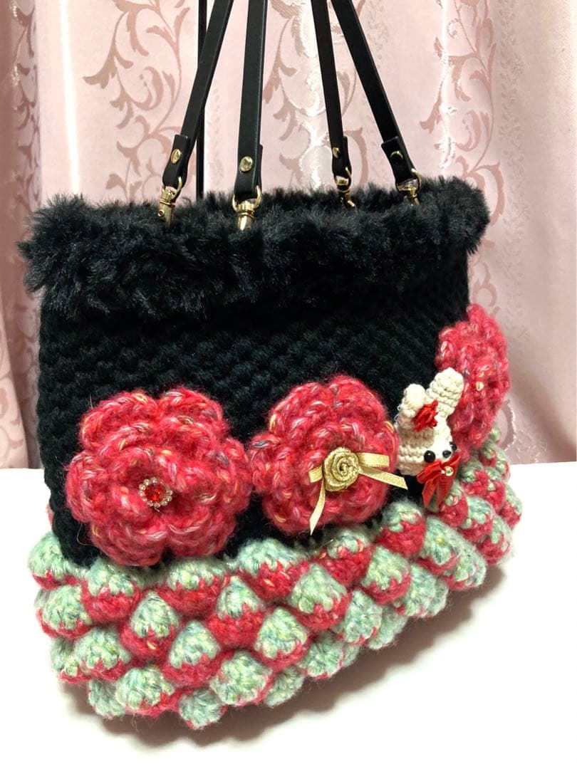 ♥️手編み♥️ハンドメイド♥️いちごバッグ♥️ いちごファーバッグ♥️