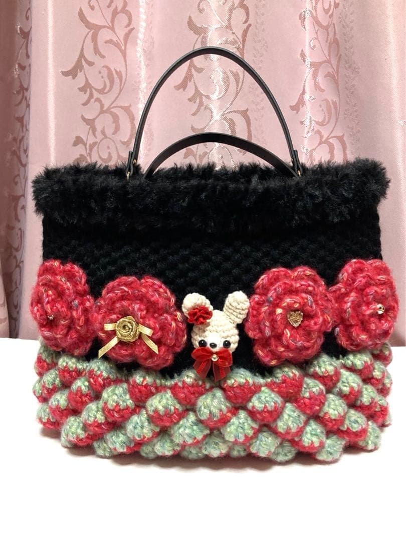 ♥️手編み♥️ハンドメイド♥️いちごバッグ♥️ いちごファーバッグ♥️