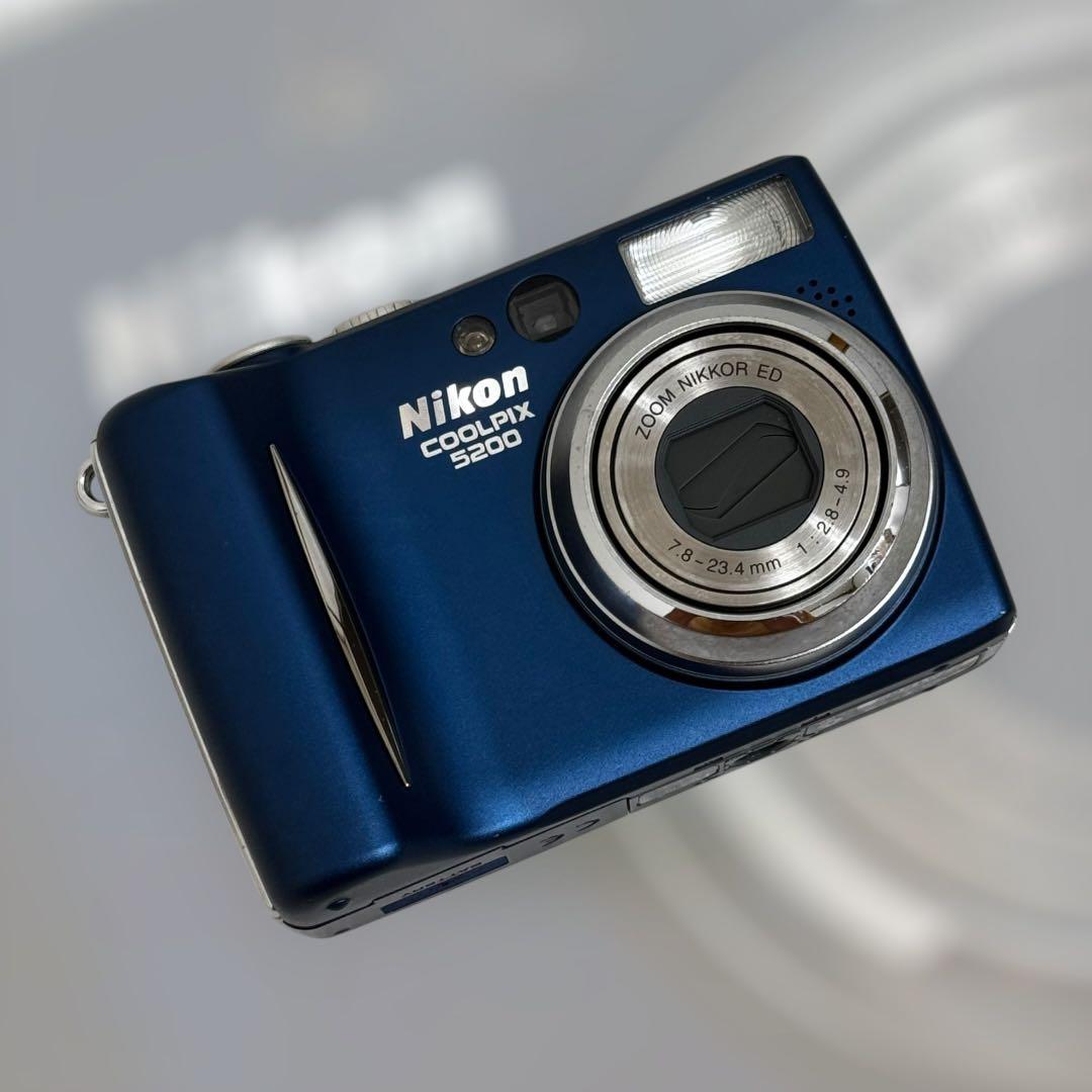 8754.ニコン クールピクス 5200 オールドコンデジ ブルー