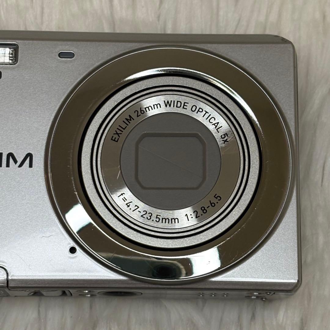 美品　CASIO カメラ　EX-ZS5 充電器　箱　シルバー　コンデジ　動作品