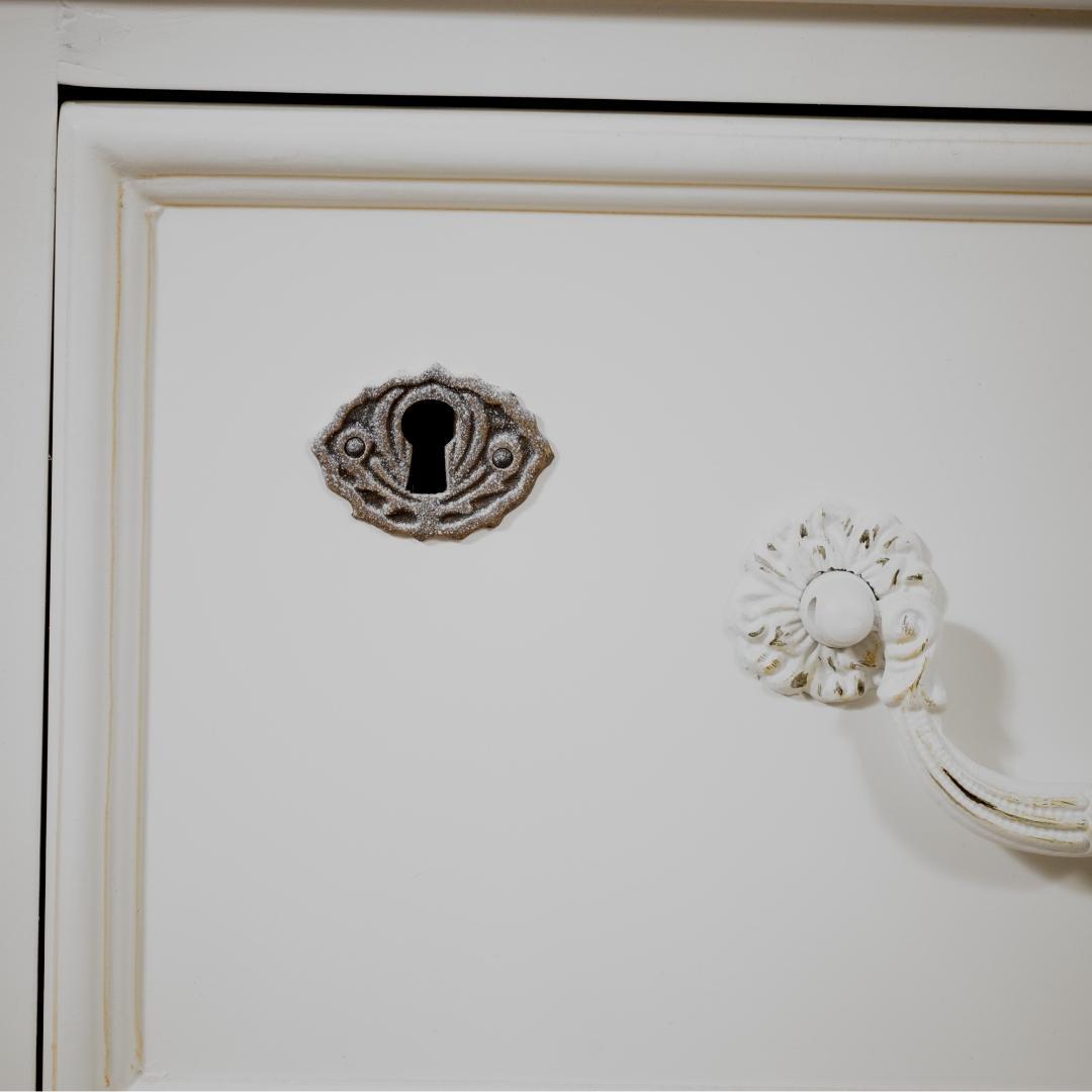 【新品】ハンプトンシリーズ　クラシカルデザインチェスト アウトレット