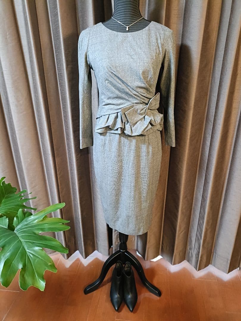 極美品☆ポールカ☆高級ウールデザインドレープワンピース38グレーチェック