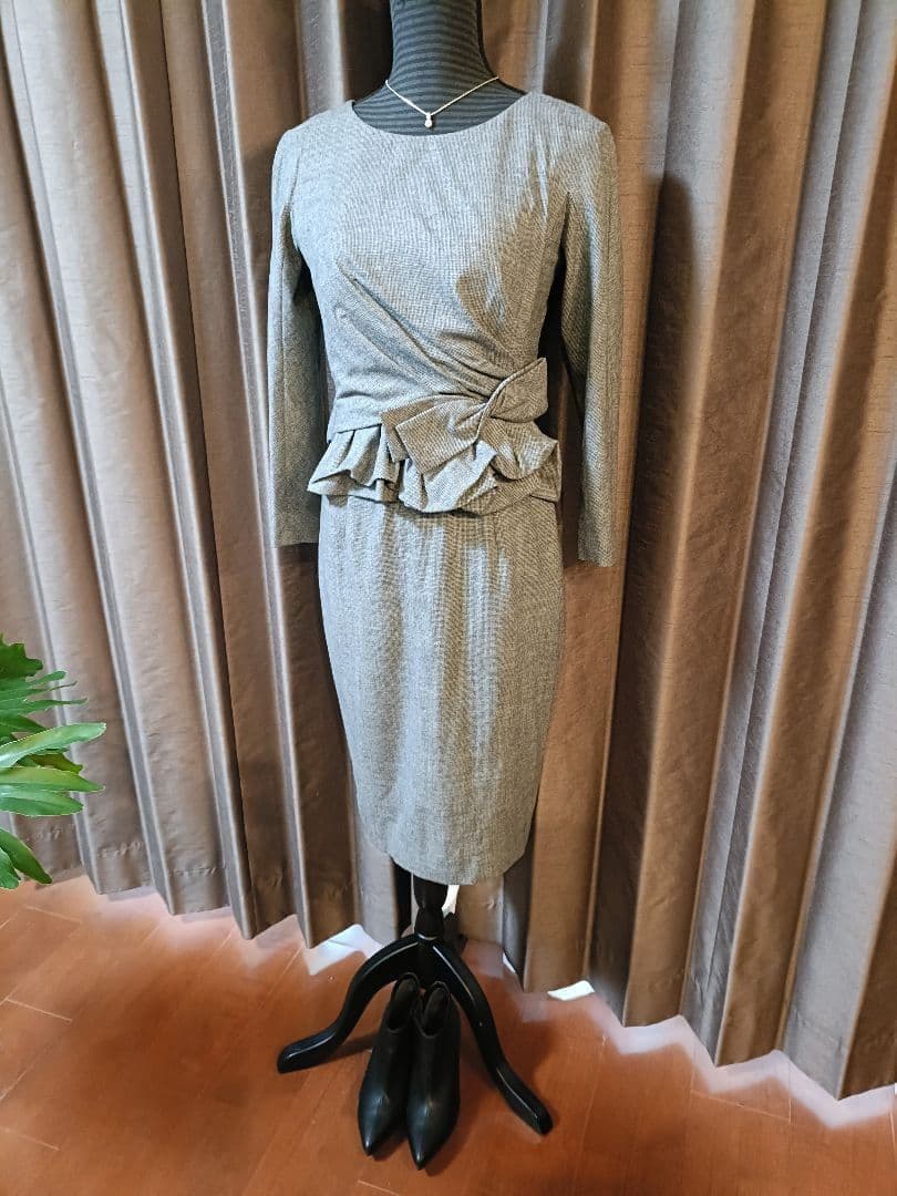 極美品☆ポールカ☆高級ウールデザインドレープワンピース38グレーチェック