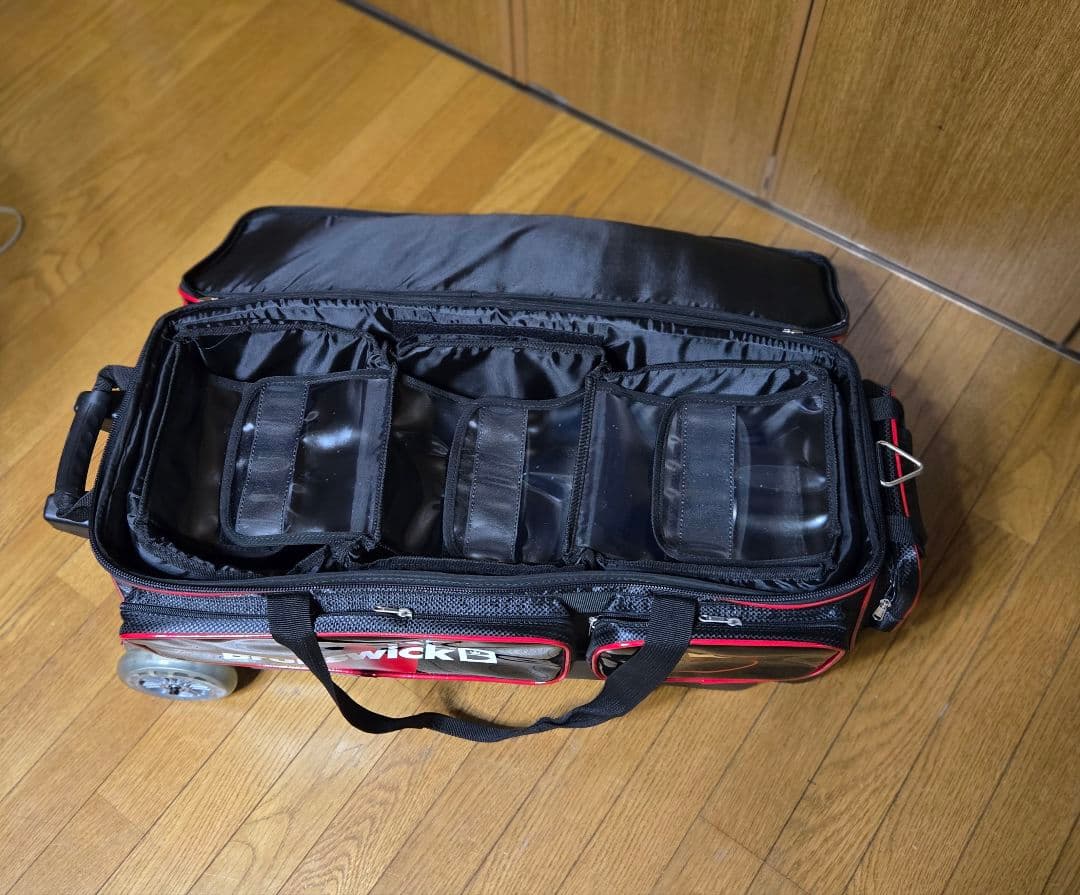 Brunswick ボウリング用バッグ 黒赤