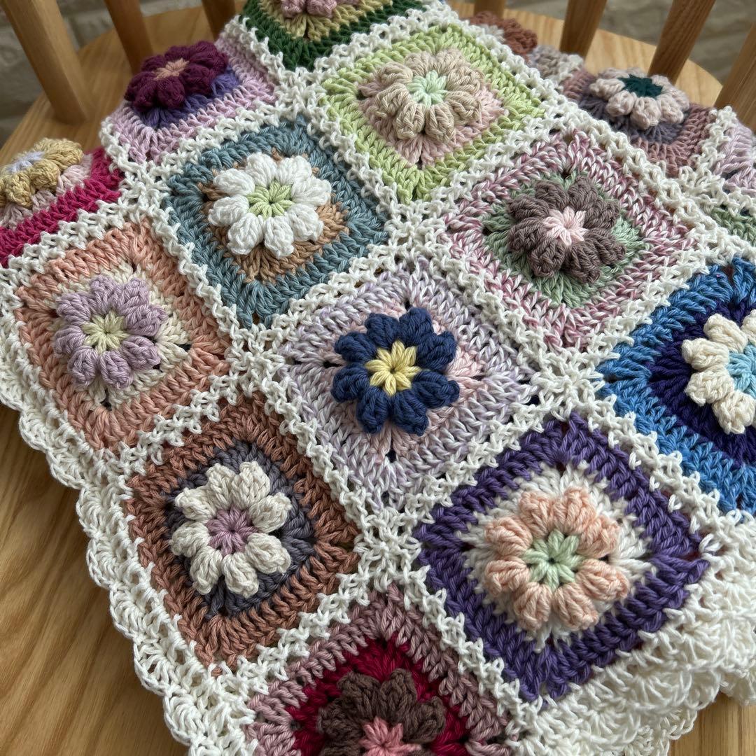 ぷっくり。お花のモチーフ編み マルチカバー ブランケット 手編み