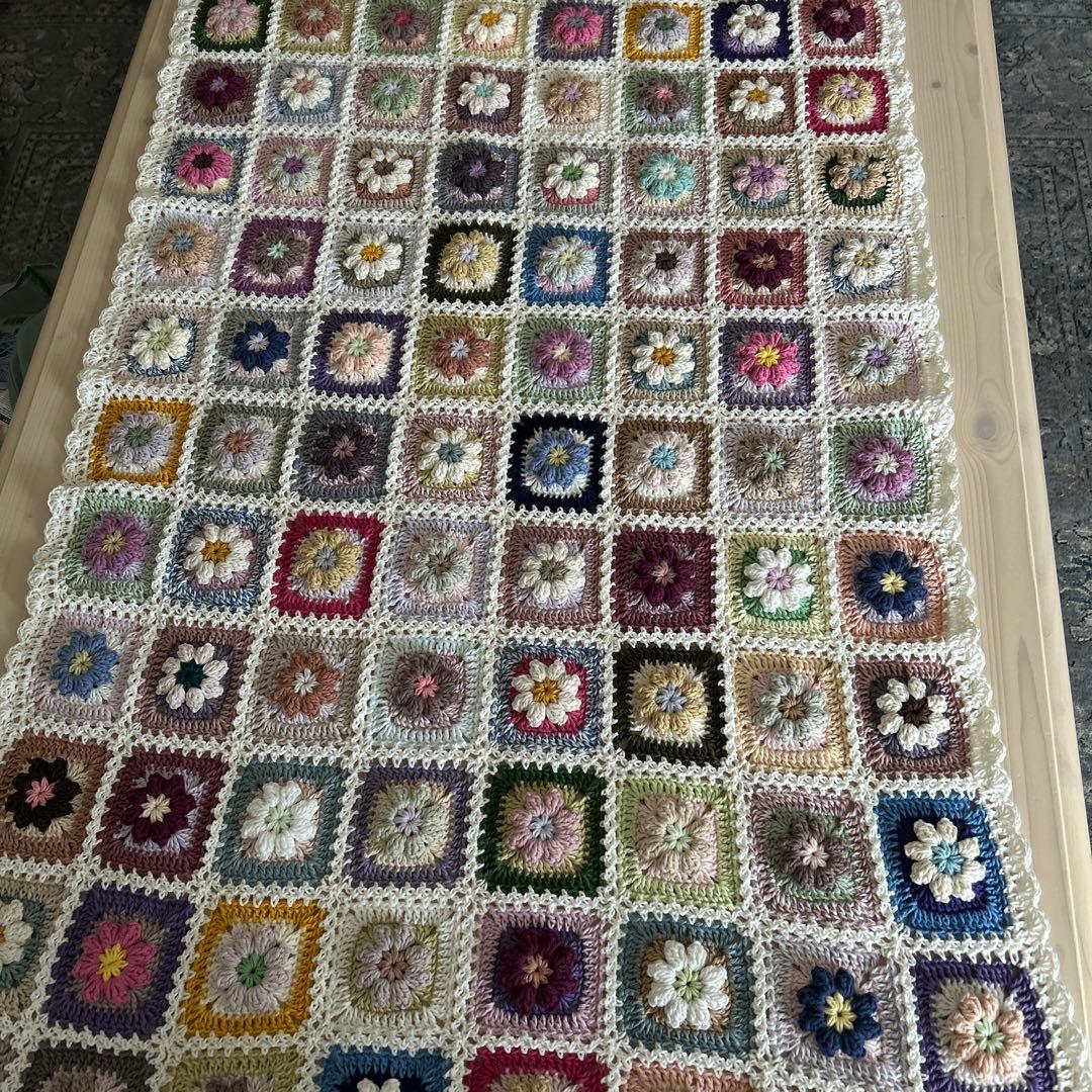 ぷっくり。お花のモチーフ編み マルチカバー ブランケット 手編み