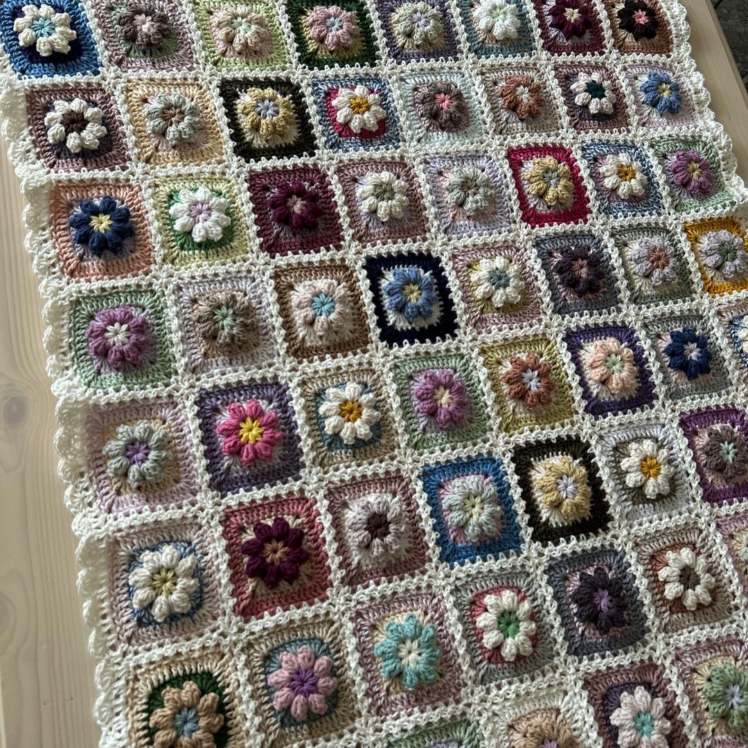 ぷっくり。お花のモチーフ編み マルチカバー ブランケット 手編み