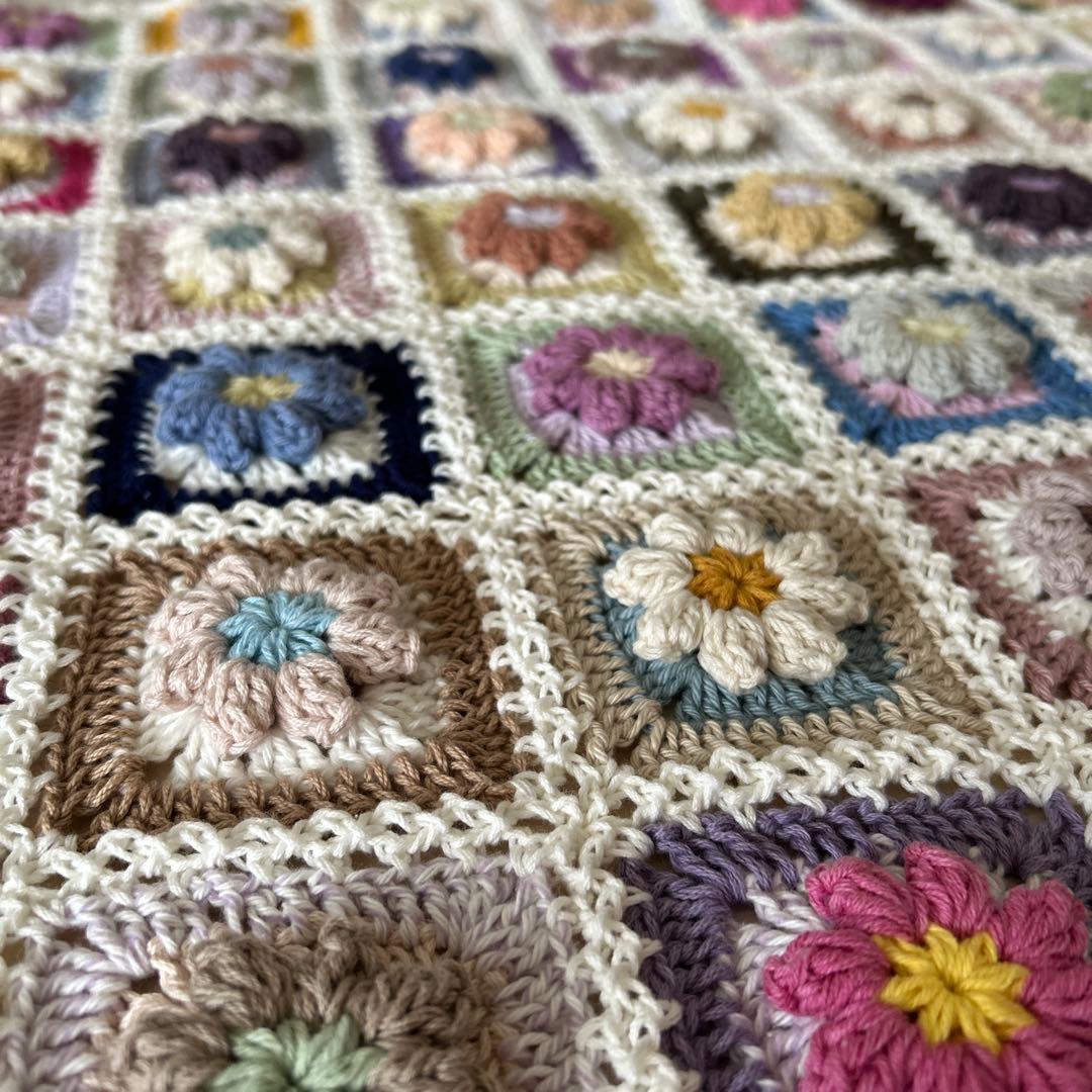 ぷっくり。お花のモチーフ編み マルチカバー ブランケット 手編み