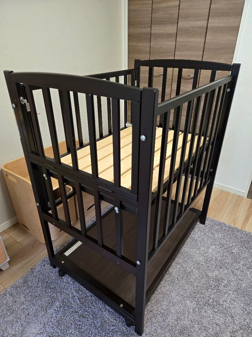 【ヤマサキ】ハイタイプ　ミニツーオープンベビーベッド　マットレス・ベッドガード付