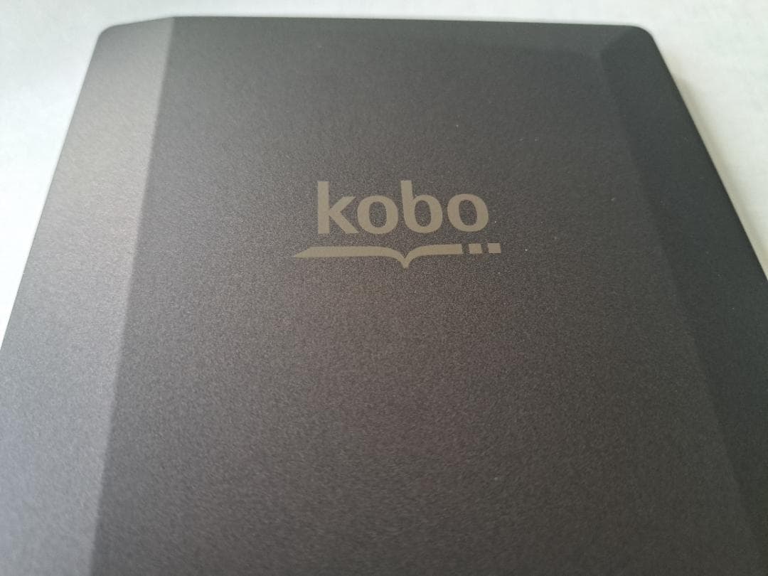 美品　楽天　Kobo Aura H2O　スリープカバーセット