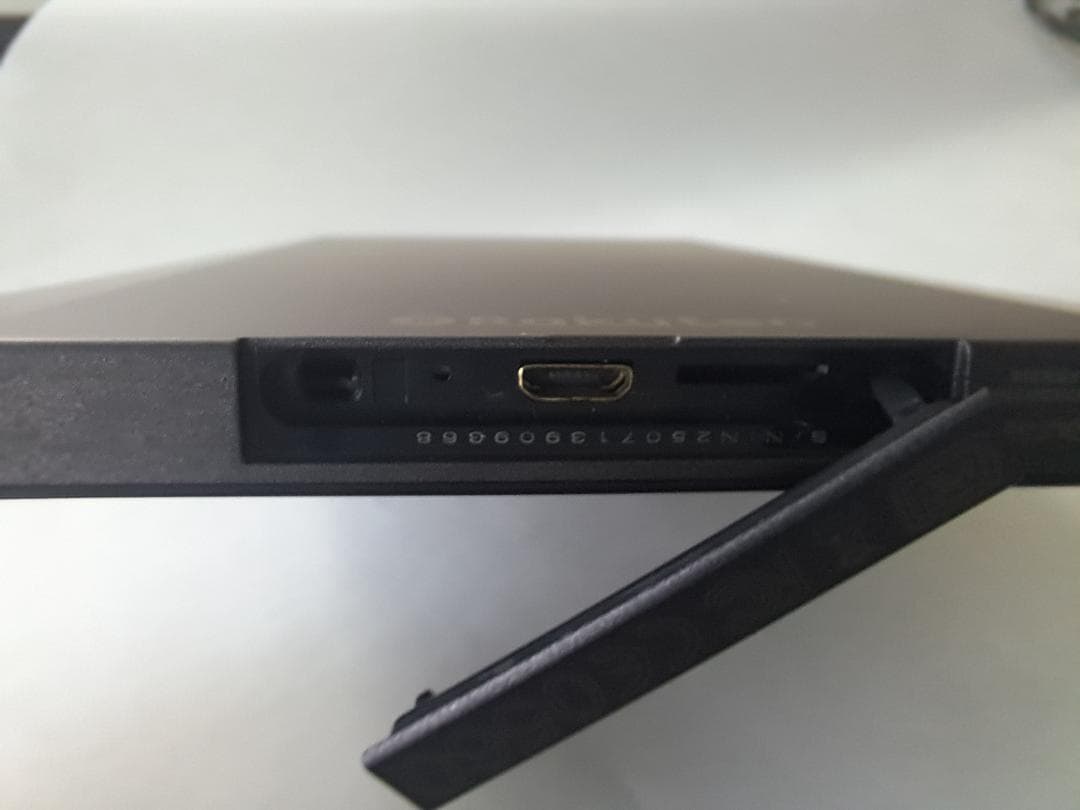 美品　楽天　Kobo Aura H2O　スリープカバーセット