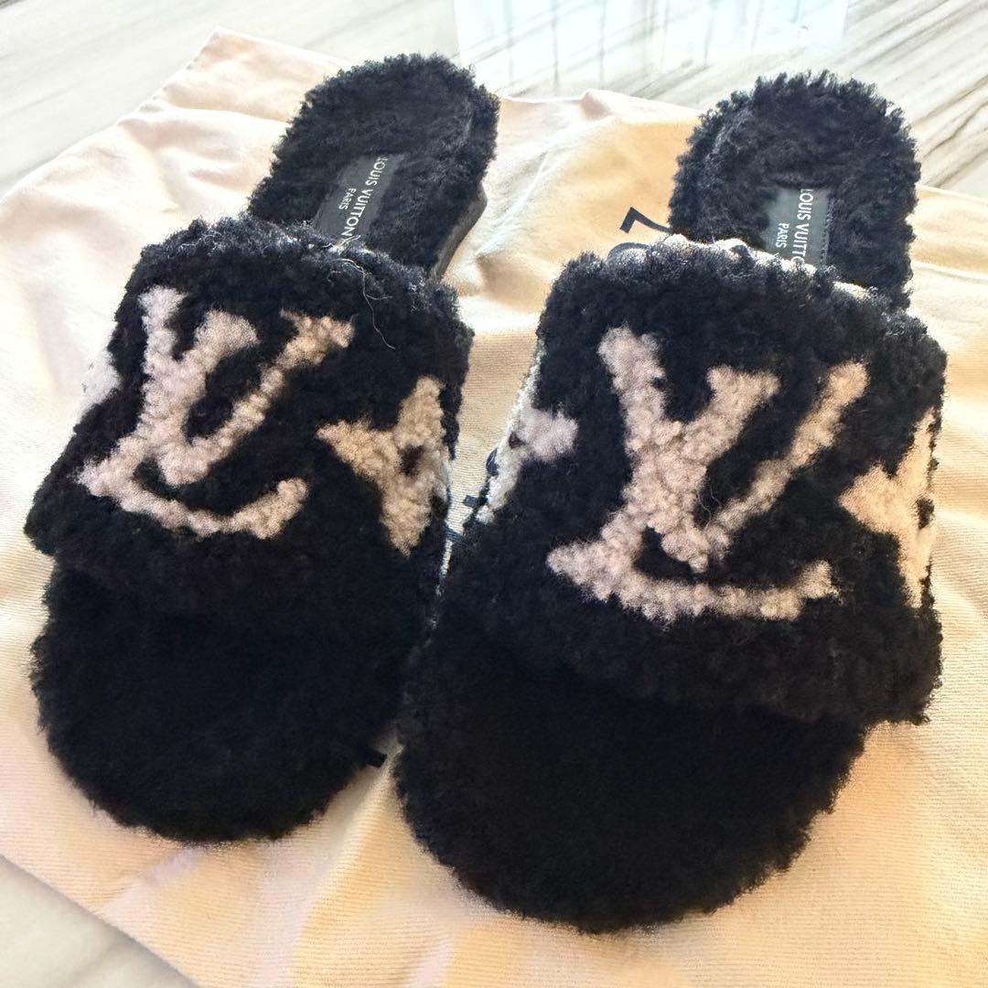 Louis Vuitton ファーサンダル ブラック・ホワイト　パセオライン