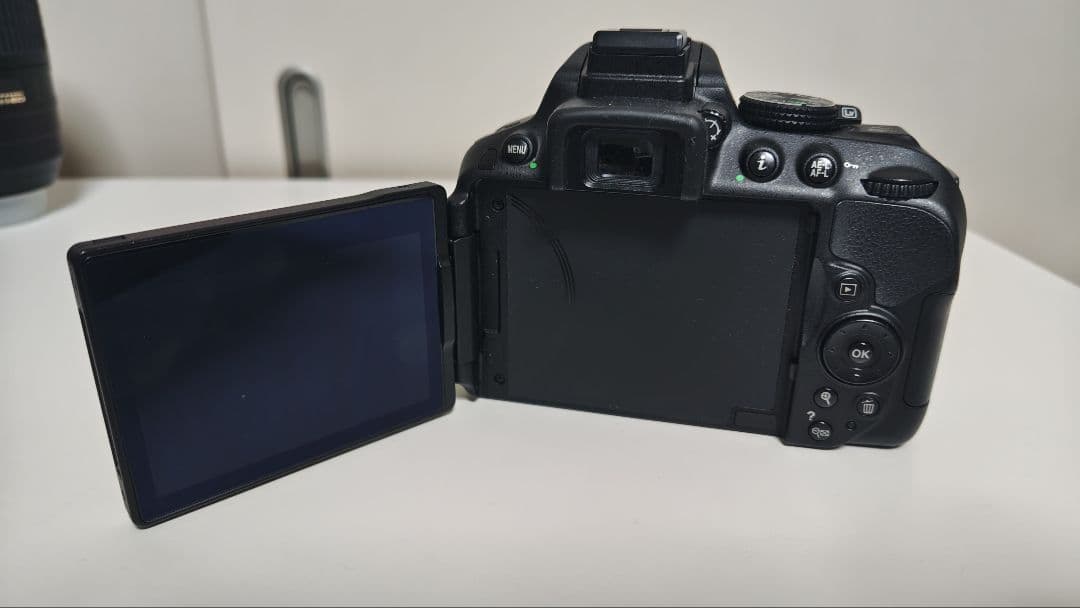 【レンズ不備有】Nikon D5300 ダブルズームキット ブラック