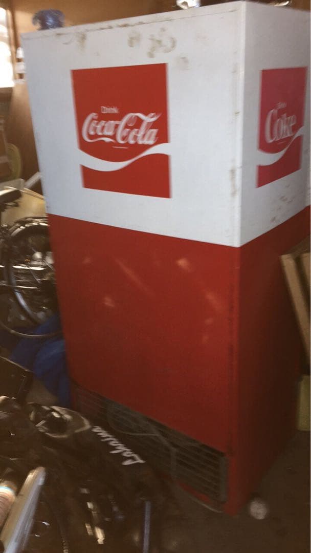 コカコーラ　自販機　冷蔵庫