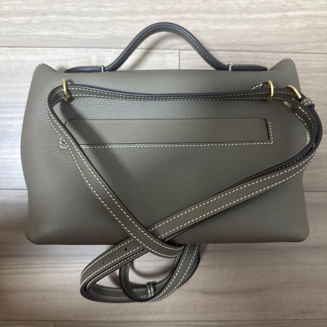 グレー ハンドバッグ ゴールド金具付き