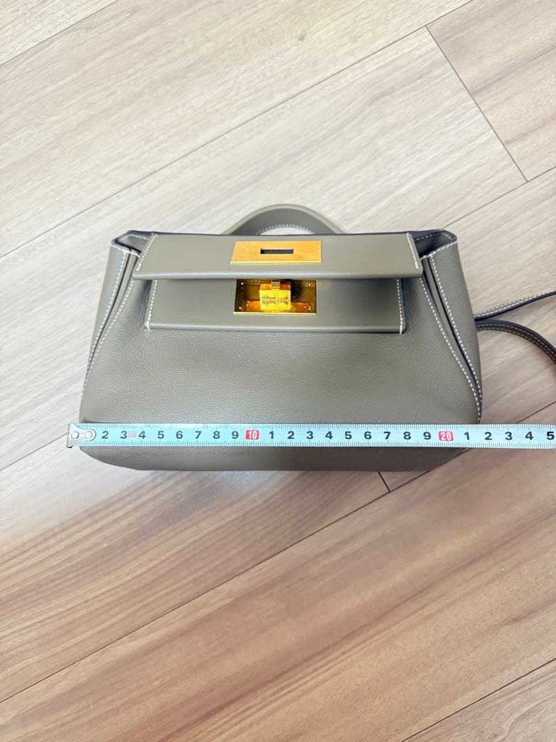 グレー ハンドバッグ ゴールド金具付き