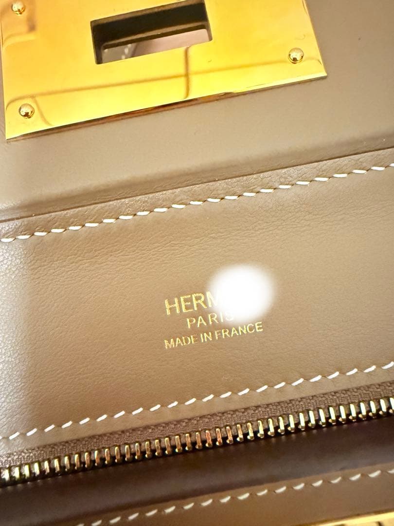 グレー ハンドバッグ ゴールド金具付き