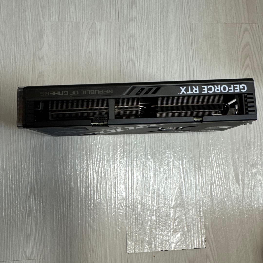 グラフィックボード・グラボ・ビデオカード ASUS ROG Strix GeForce RTX 4070 SUPER