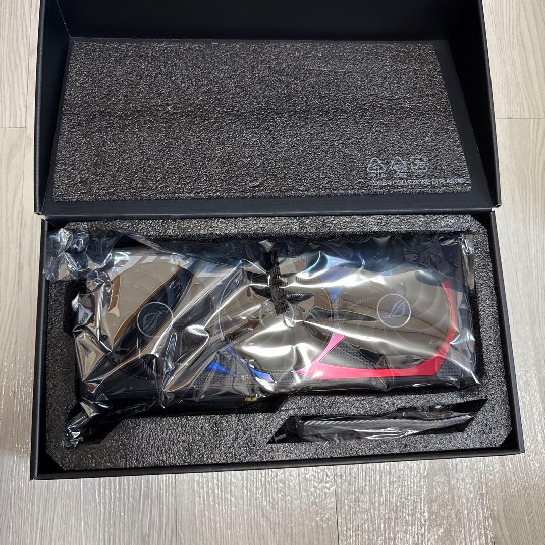 グラフィックボード・グラボ・ビデオカード ASUS ROG Strix GeForce RTX 4070 SUPER