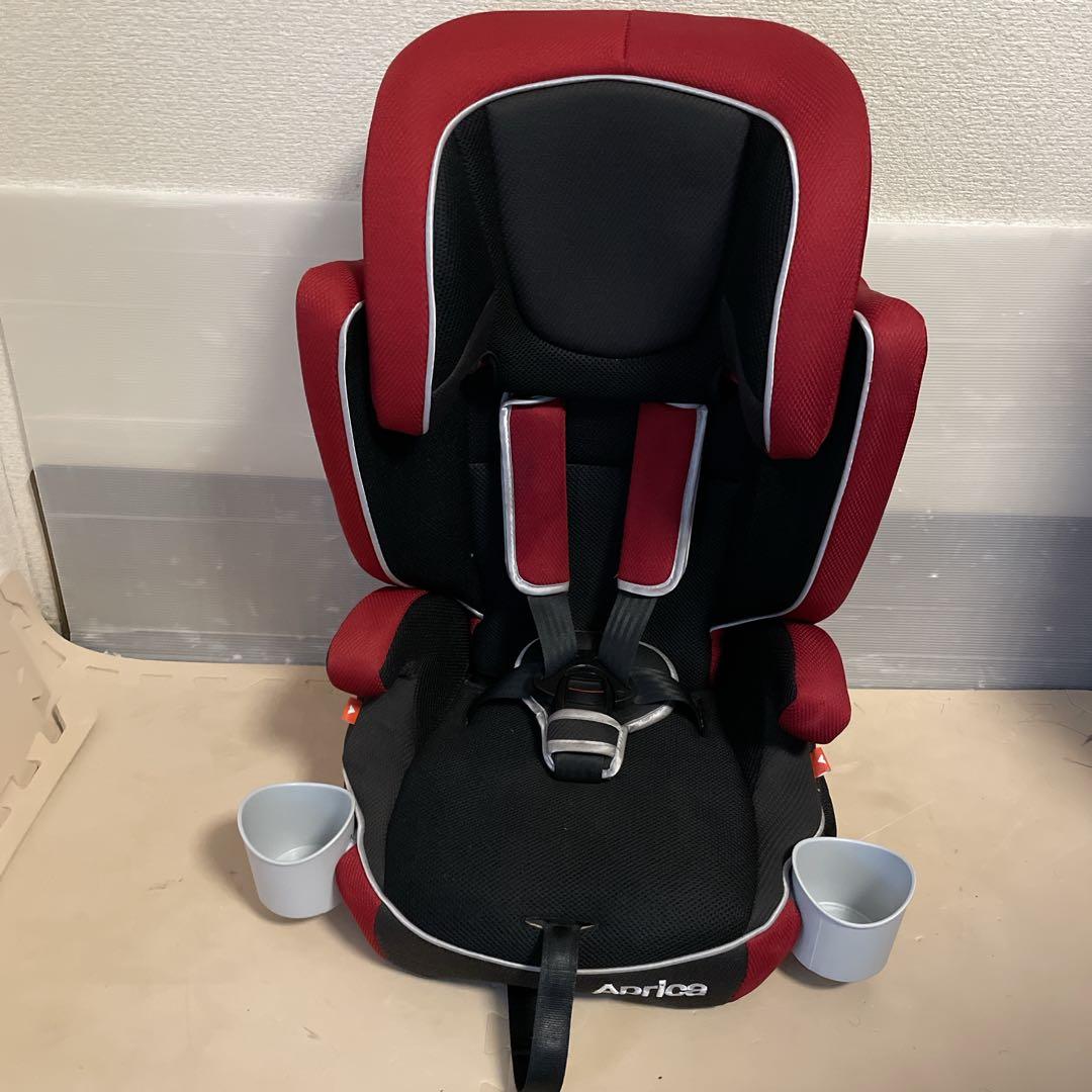 Aprica ジュニアシート 赤/黒 カップホルダー付き
