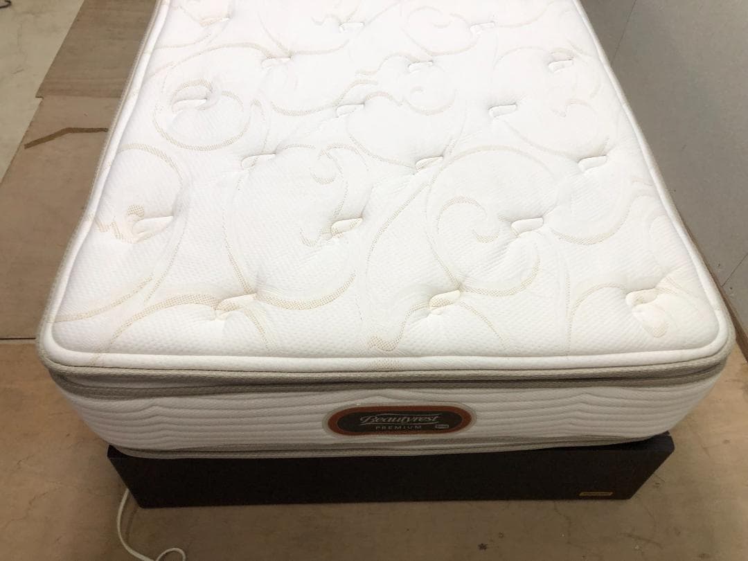 Simmons Beautyrest Premium ベッドセット 250123