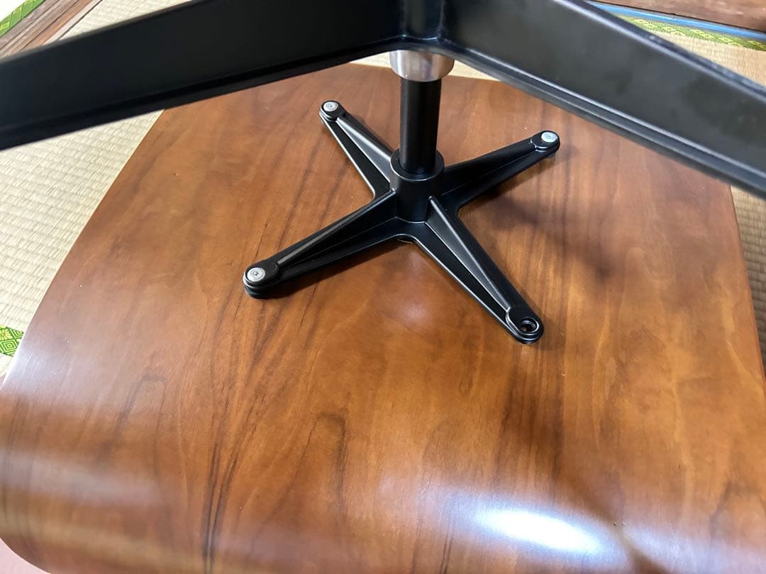 【pesopesobaron】イームズ　ラウンジチェア&オットマン