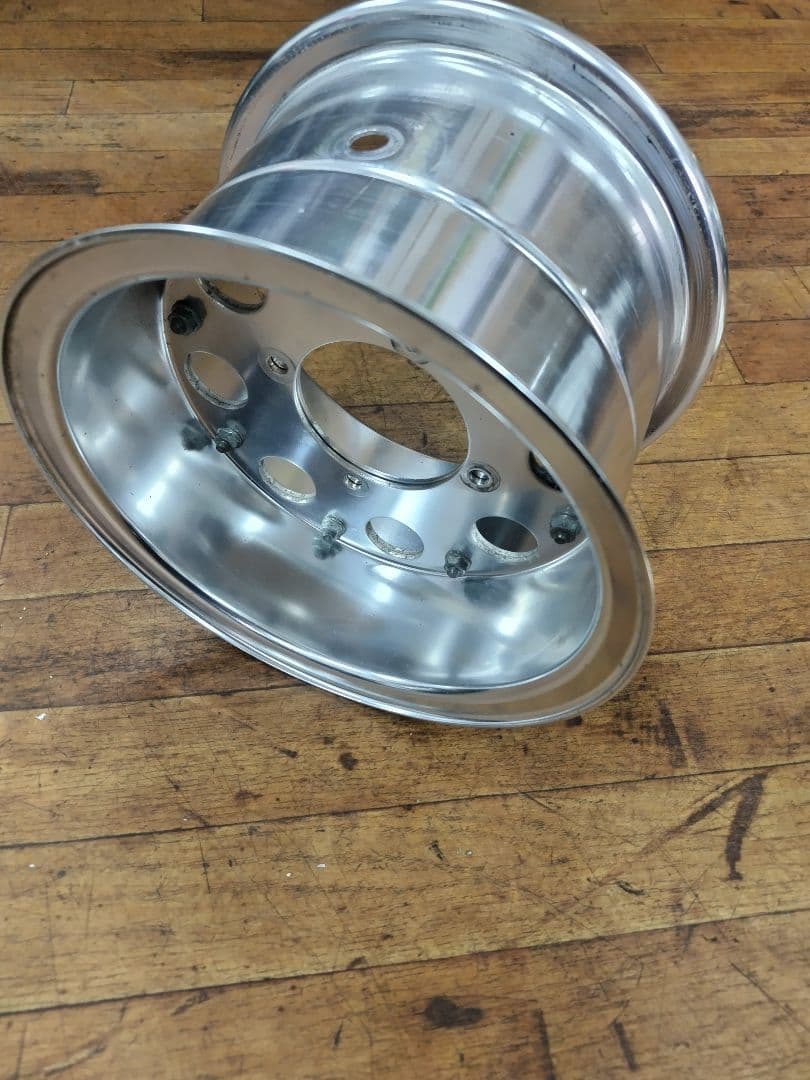 Gクラフト　８インチ5.5Jワイドホイール　８穴タイプ　シルバー