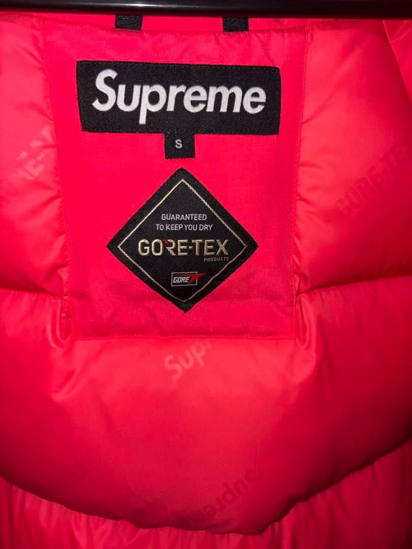 極暖　Supreme GORE-TEX 700-Fill Down Parka