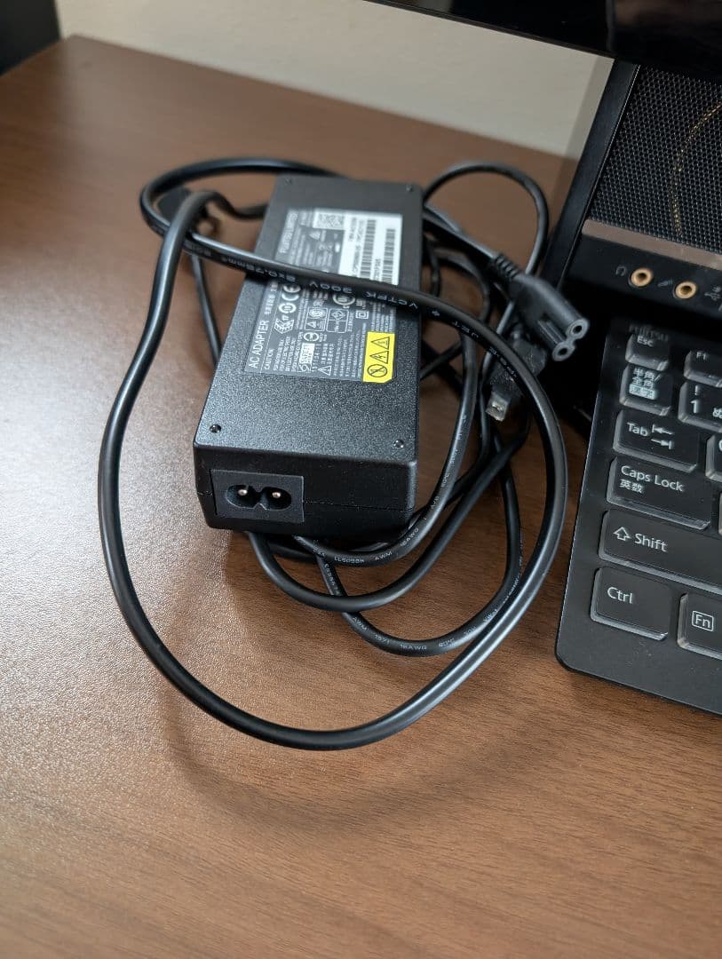 FMV FMVF90B3B ディスプレイ一体パソコン　富士通　デスクトップ