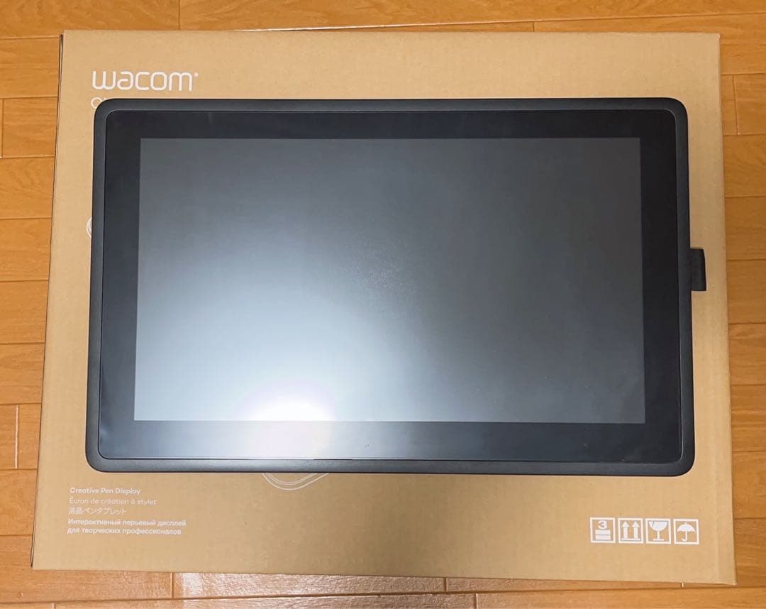 液タブ・ペンタブ Wacom Cintiq 22 DTK2260