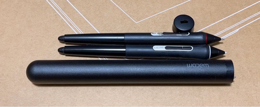 液タブ・ペンタブ Wacom Cintiq 22 DTK2260