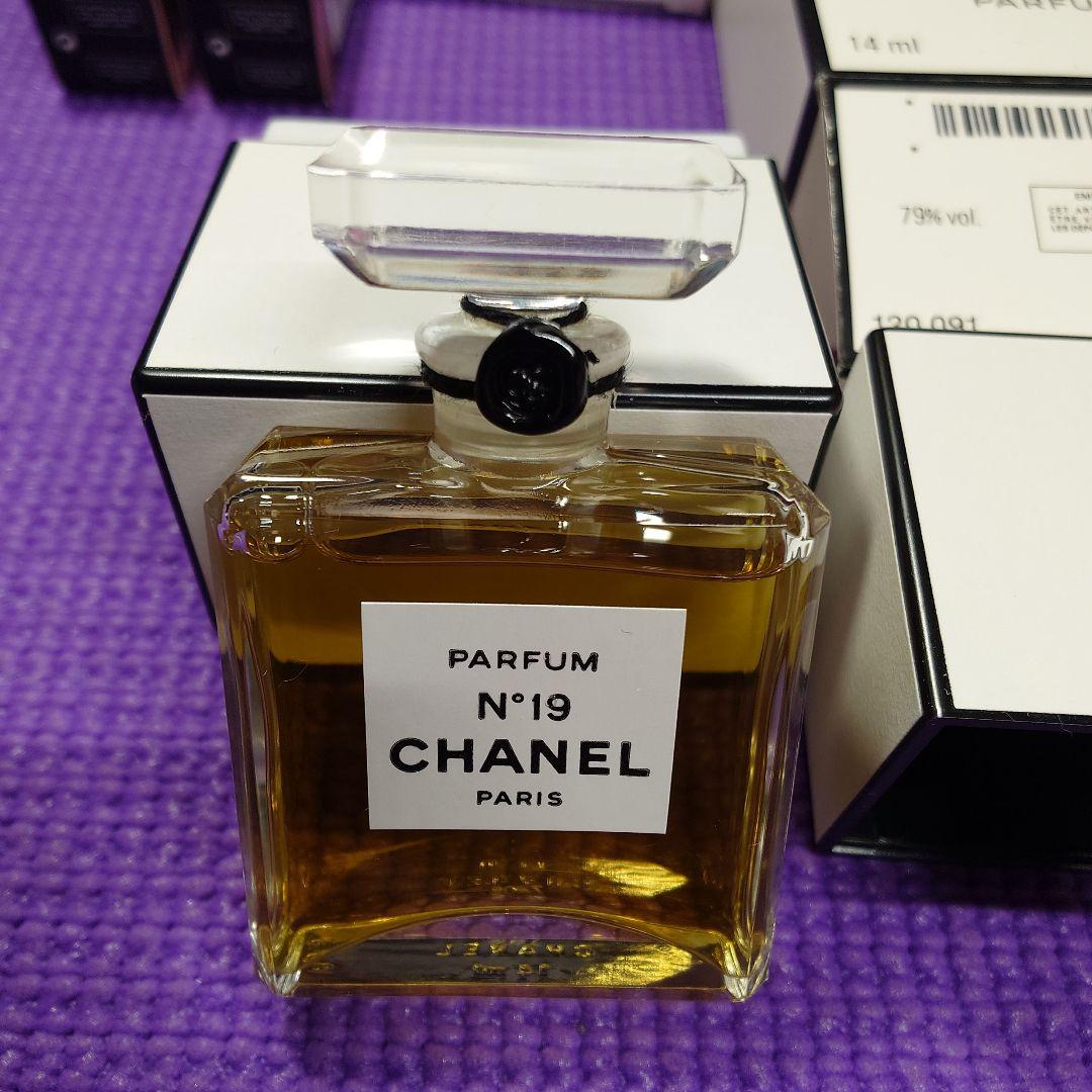CHANEL 口紅＆香水セット