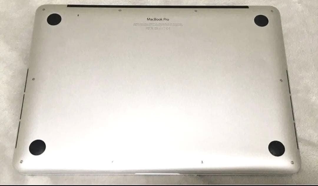 MacBook Pro13インチ Early2015 音割れ充電器付イヤホンOK