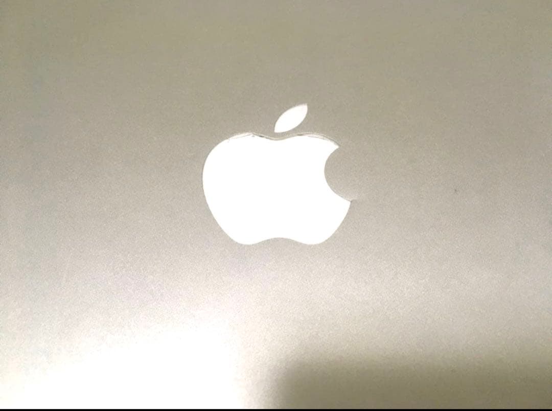 MacBook Pro13インチ Early2015 音割れ充電器付イヤホンOK