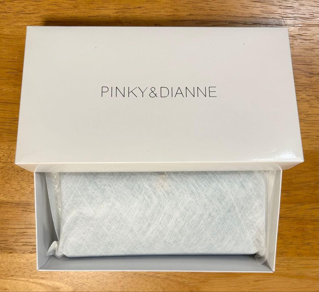 【美品】PINKY&DIANNE クロコダイル風長財布ブルー