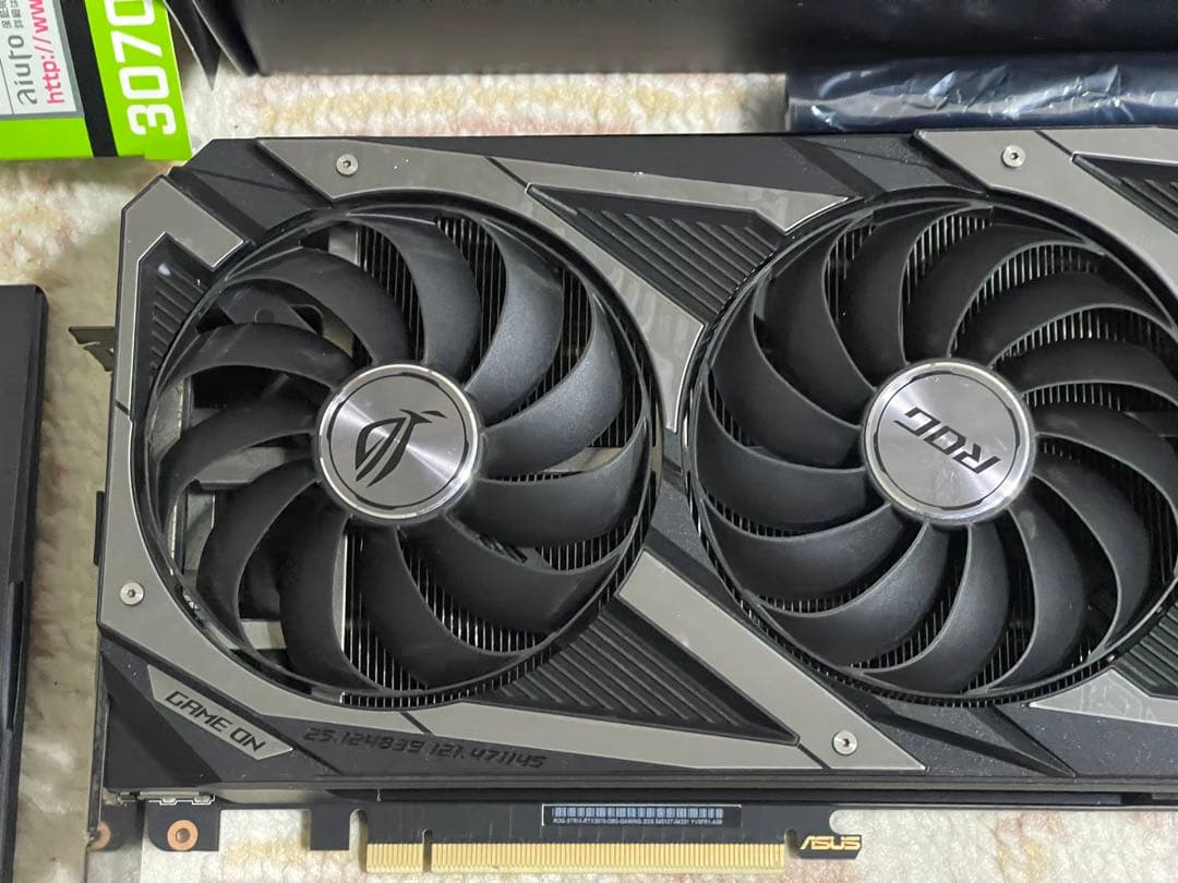 ROG STRIX 3070 グラフィックボード
