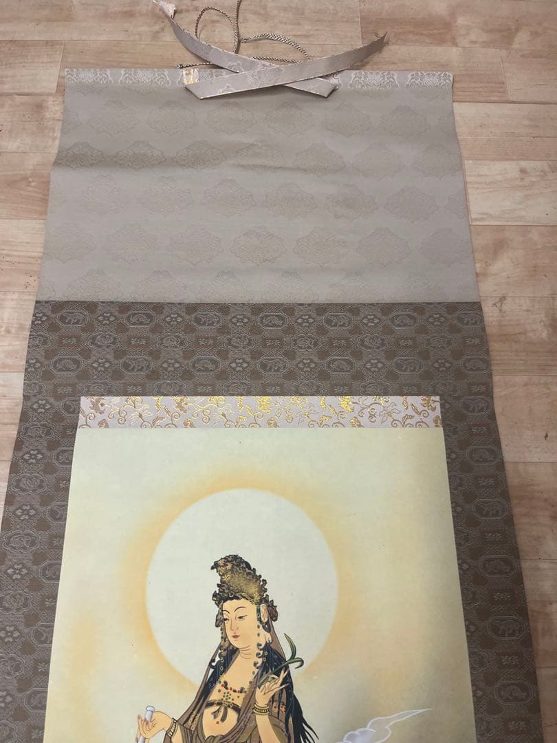 村井晃堂 作 掛け軸 「白蛇観音図」 共箱付き 日本画 仏画 骨董品 美術品