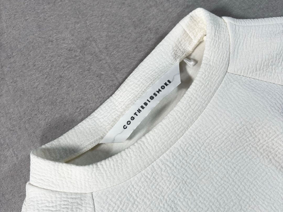 極美品 25SS COGTHEBIGSMOKE デイジートップ エンボス加工