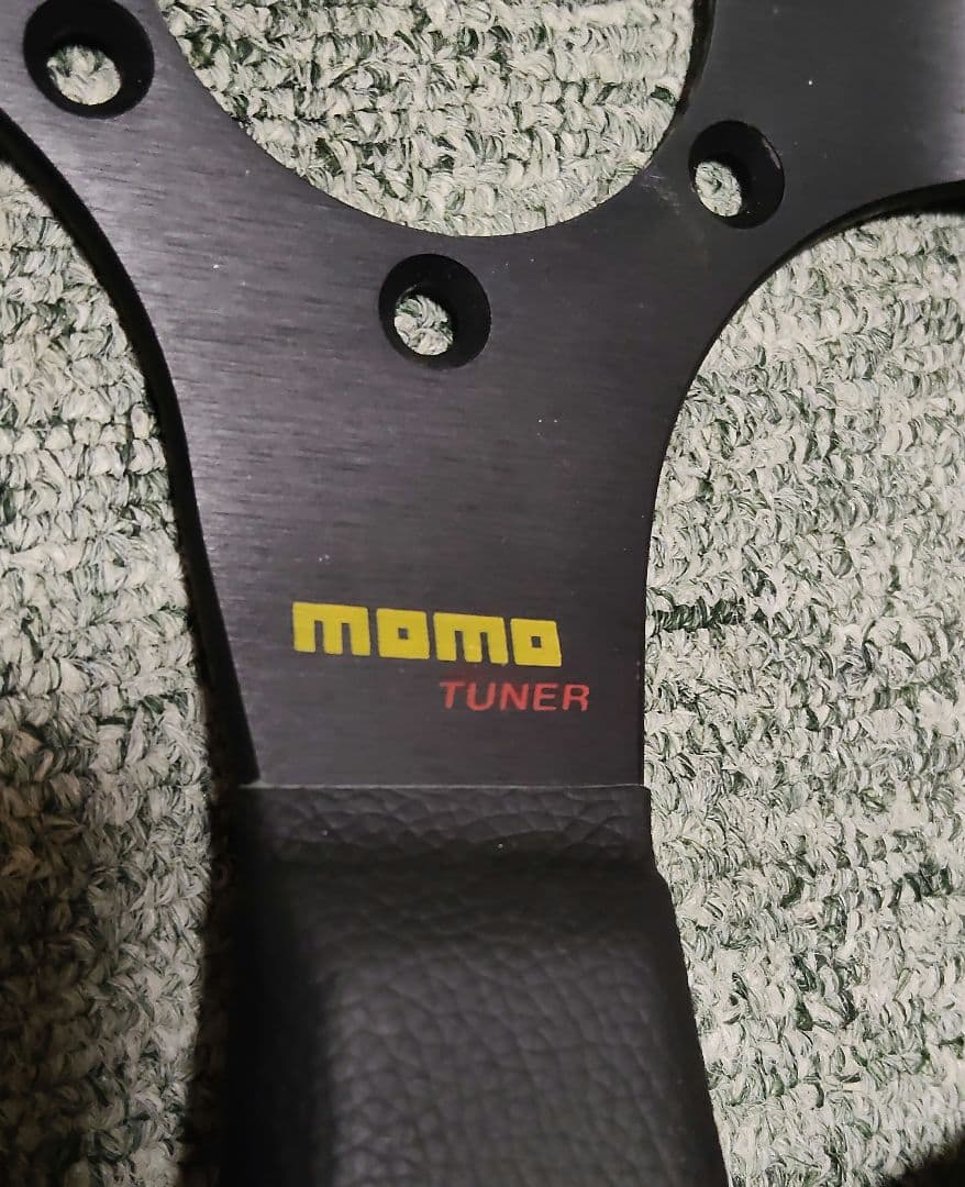MOMO モモ　ステアリング TYP D32 KBA 70142