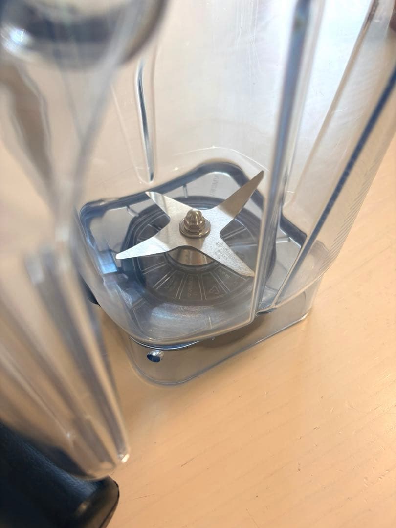 【美品】バイタミックス 2.0Lコンテナ 純正タンパー セット