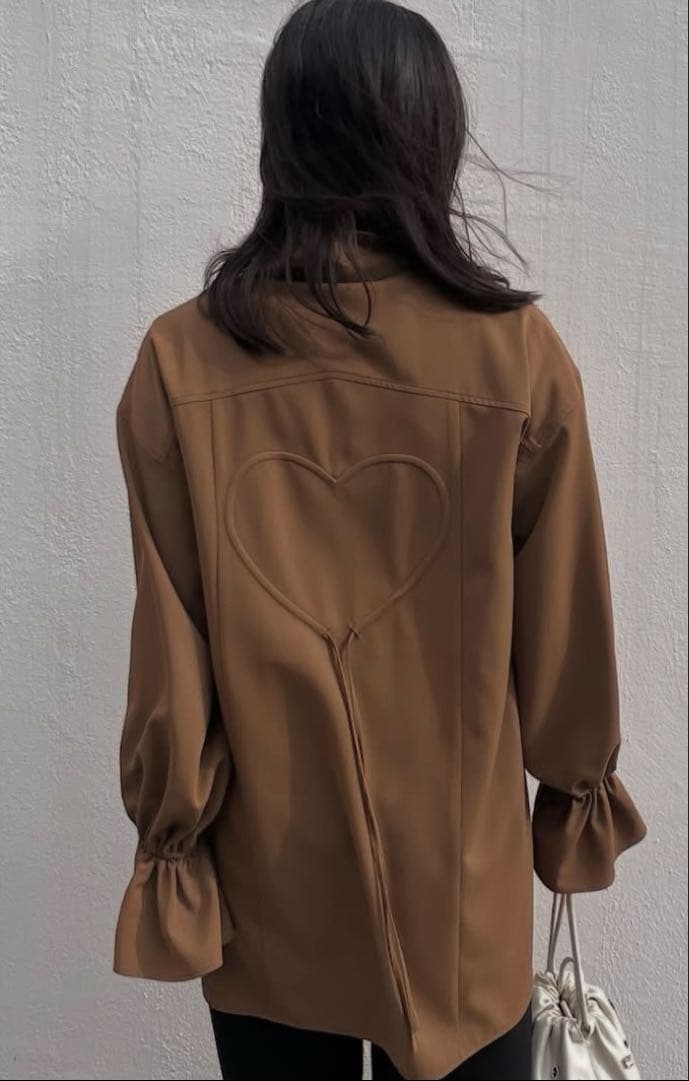 トップス BACK HEART DESIGN OVER BLOUSE