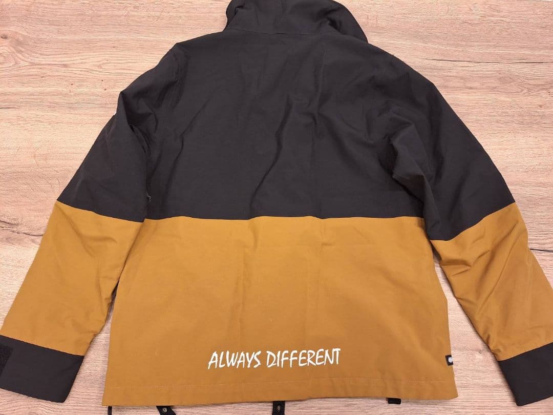 686 スノーボードジャケット Sサイズ　限定品