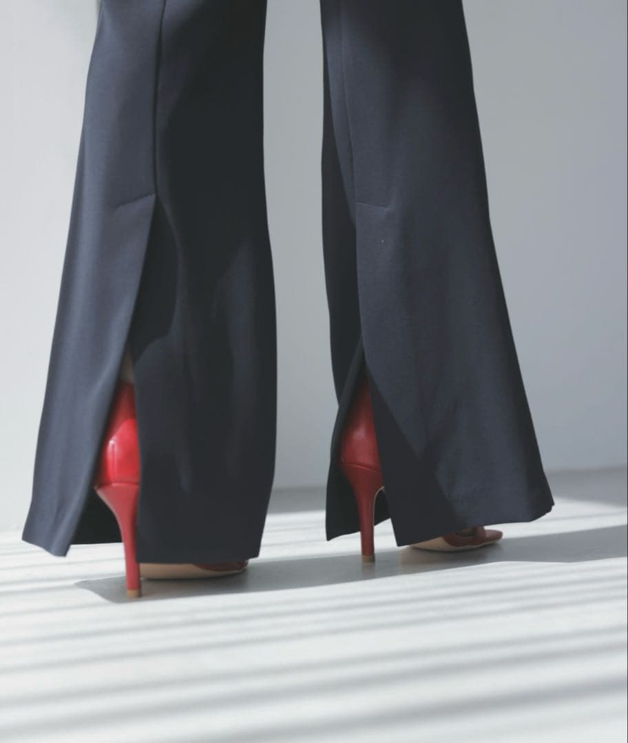 anuans バックベンツセミフレアパンツ