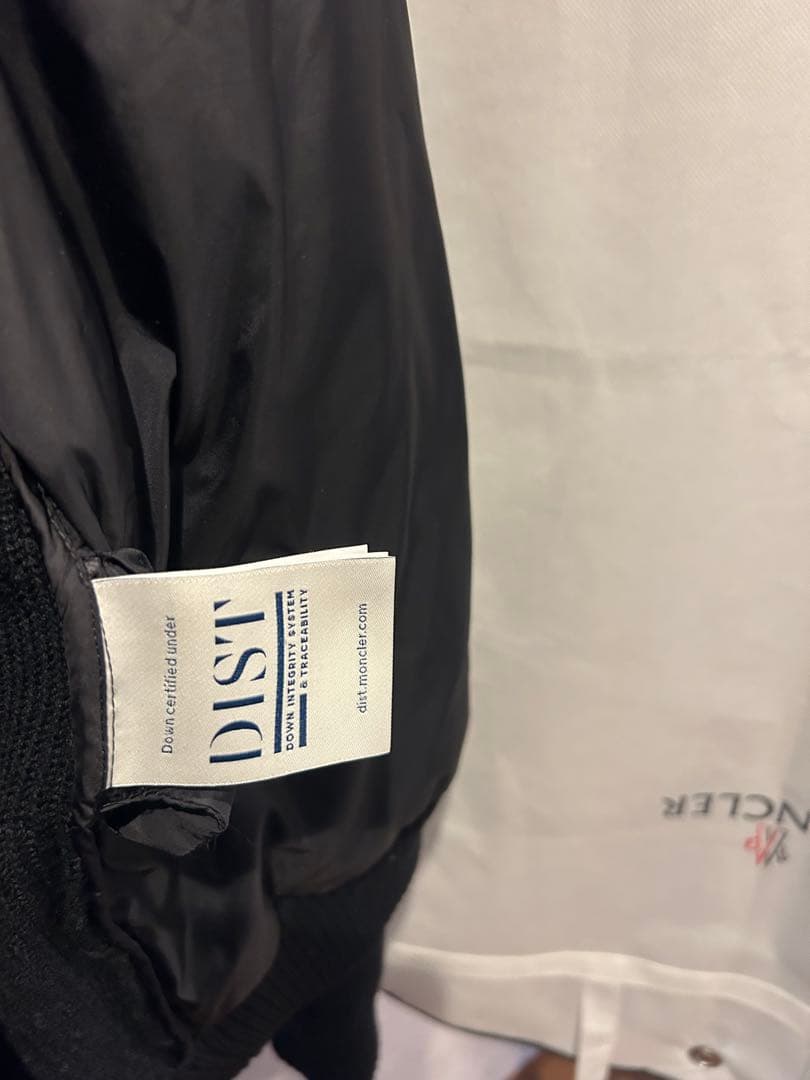 モンクレール MONCLERフード付きニットダウン　ブラック
