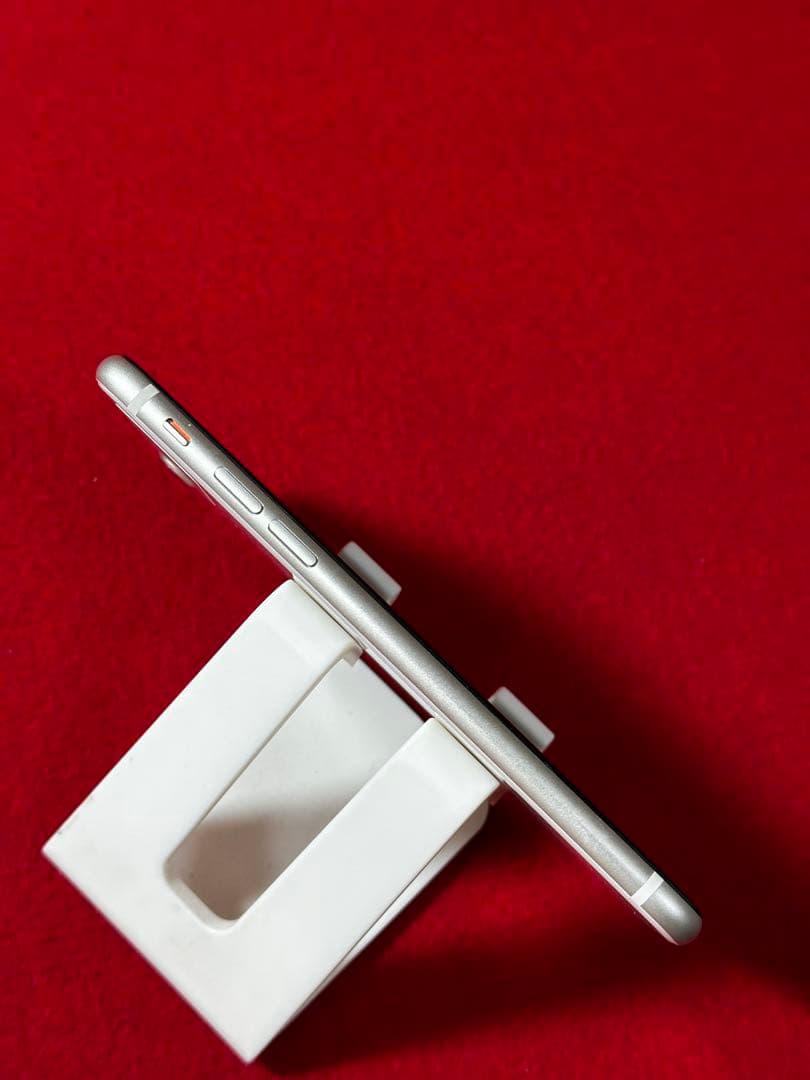 【4263】iPhone SE3第3世代スターライト 64GB simフリー