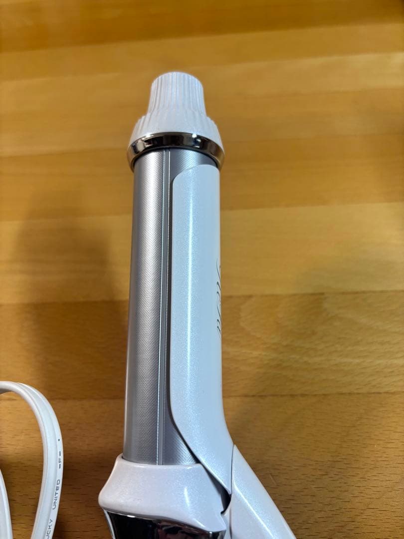 リファ 2022年製 ヘア アイロン 32mm ホワイト